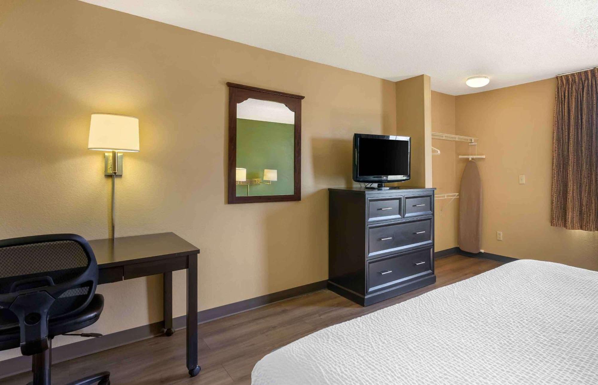 Extended Stay America Suites - Fresno - North Экстерьер фото