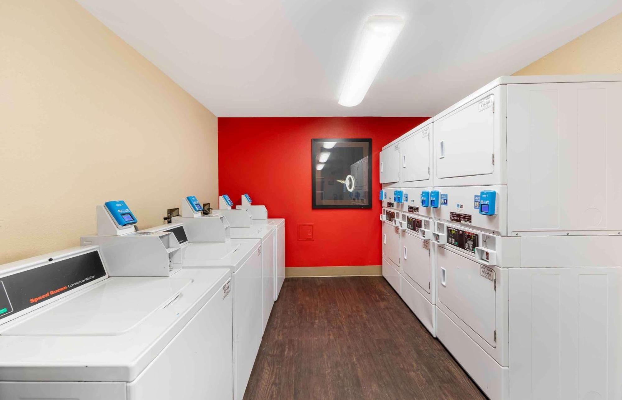 Extended Stay America Suites - Fresno - North Экстерьер фото