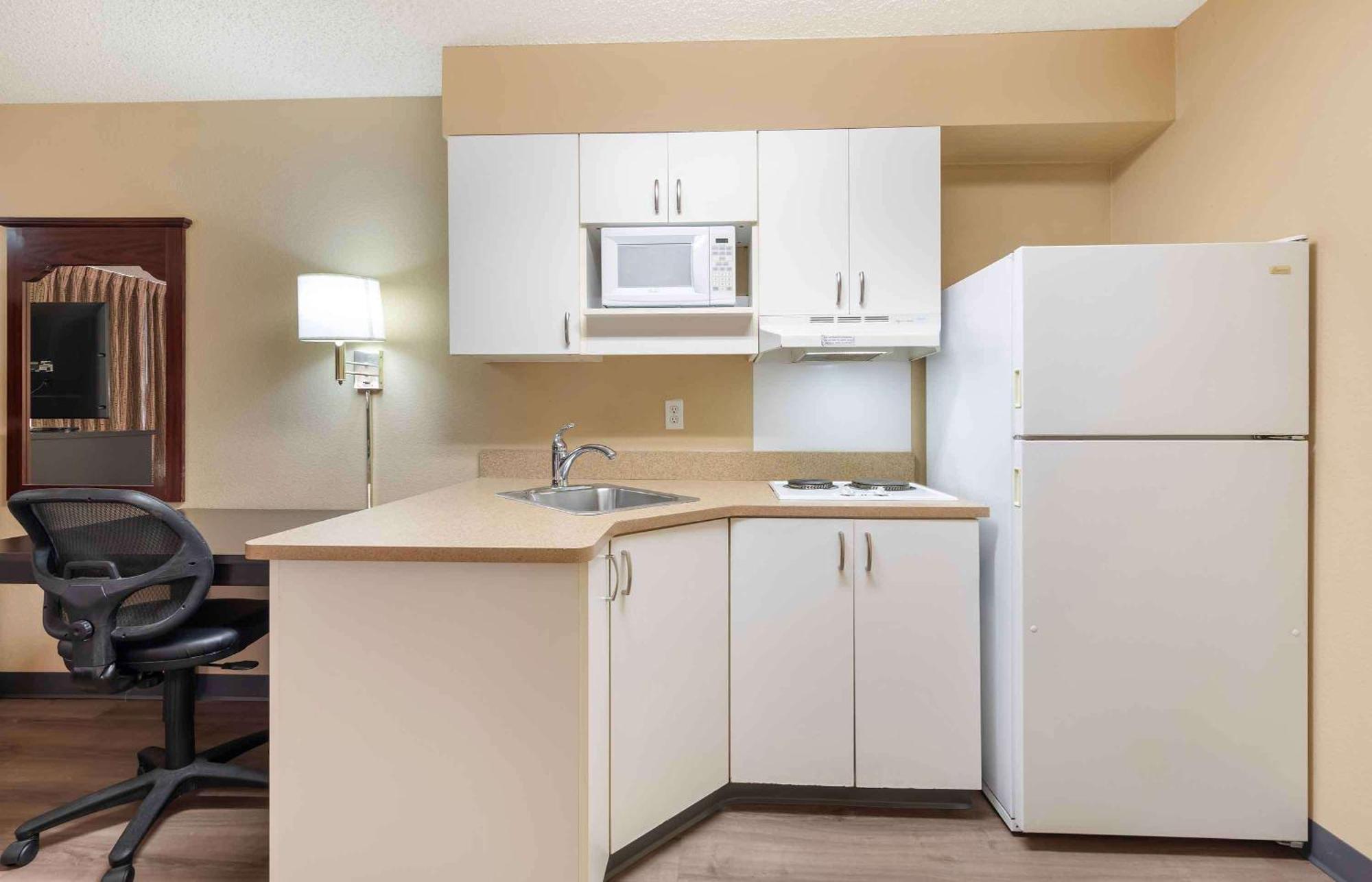 Extended Stay America Suites - Fresno - North Экстерьер фото