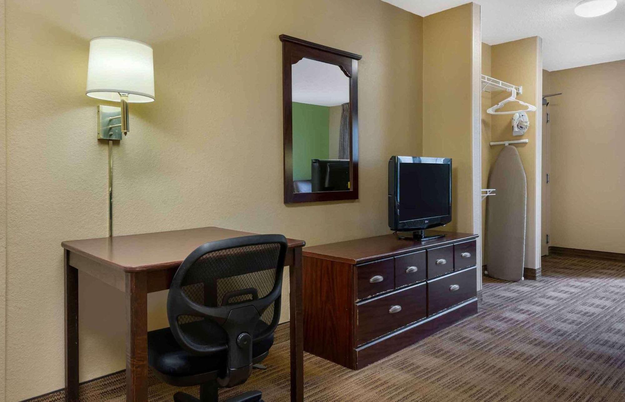 Extended Stay America Suites - Fresno - North Экстерьер фото