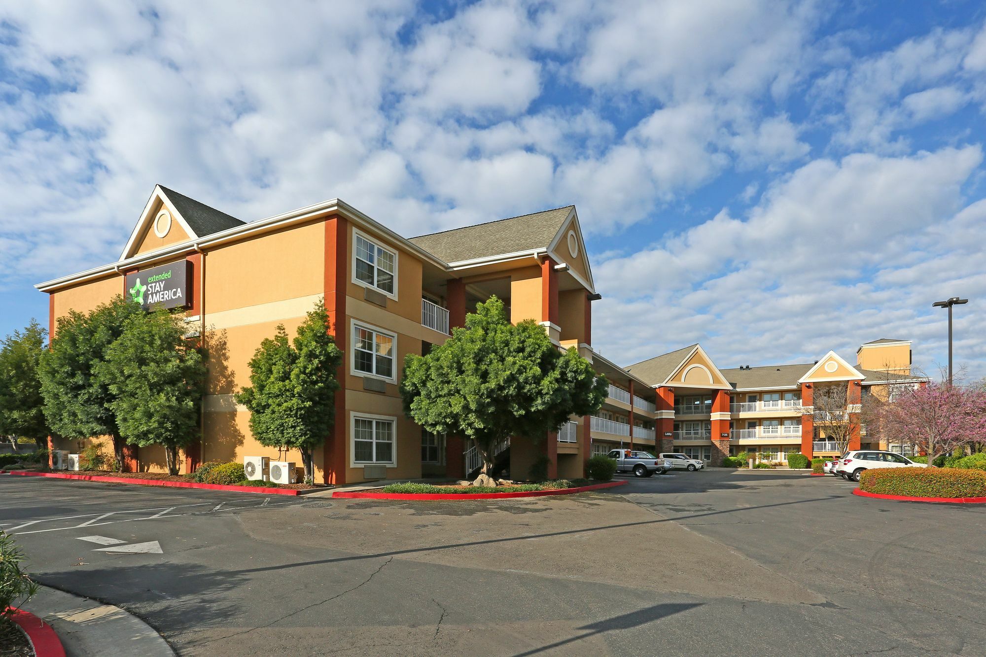 Extended Stay America Suites - Fresno - North Экстерьер фото